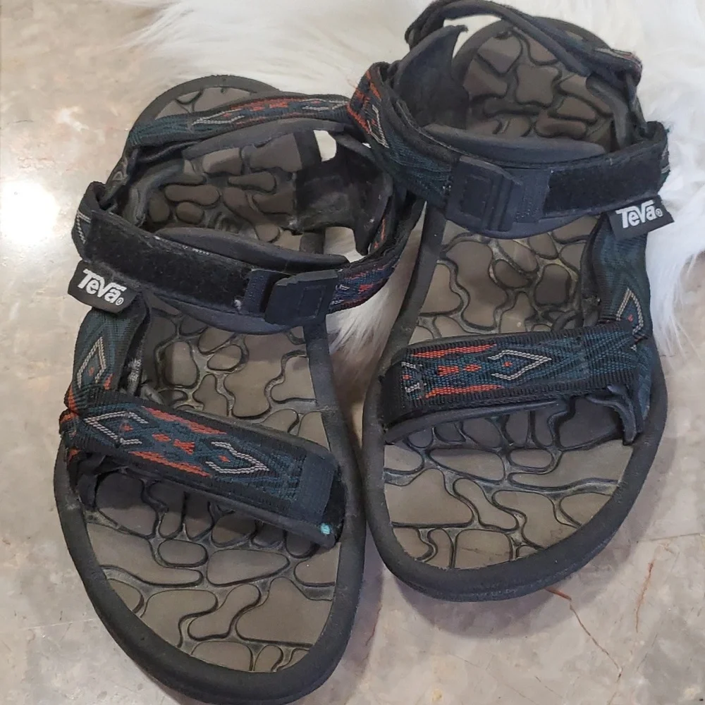 Teva black sandals size 9 - Picture 10 of 12